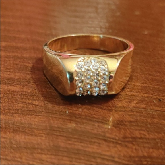 Mens Vintage Gold Tone Ring Band Clustered Clear Stones Size 12 Bold - Picture 7 of 12